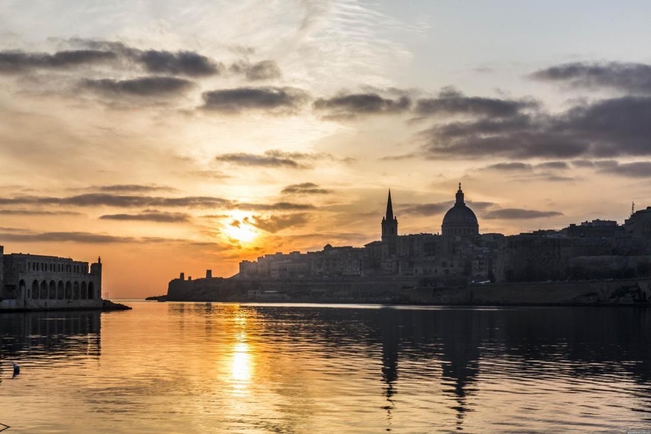Marvellous Apartment With Valletta And Harbour Views สลีมา ภายนอก รูปภาพ